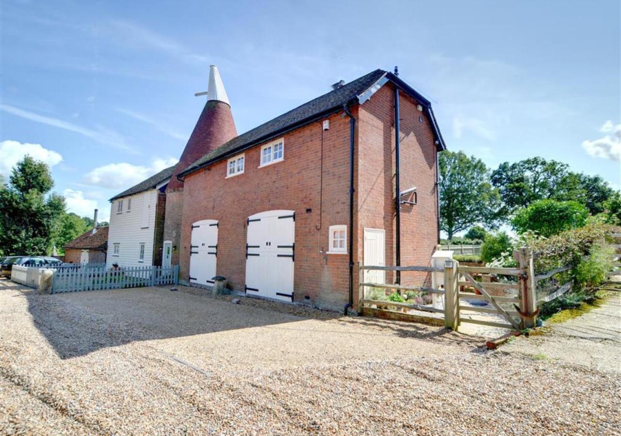 Villa The Coach House Biddenden Esterno foto
